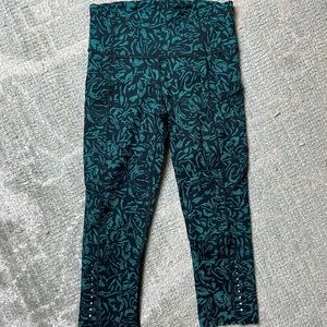 LuluLemon Capri leggings